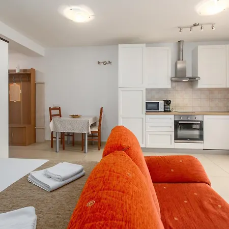 17473a Apartamento Vrsar